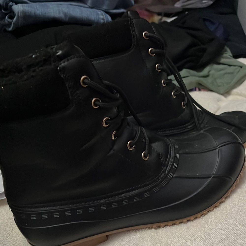 Duck boots